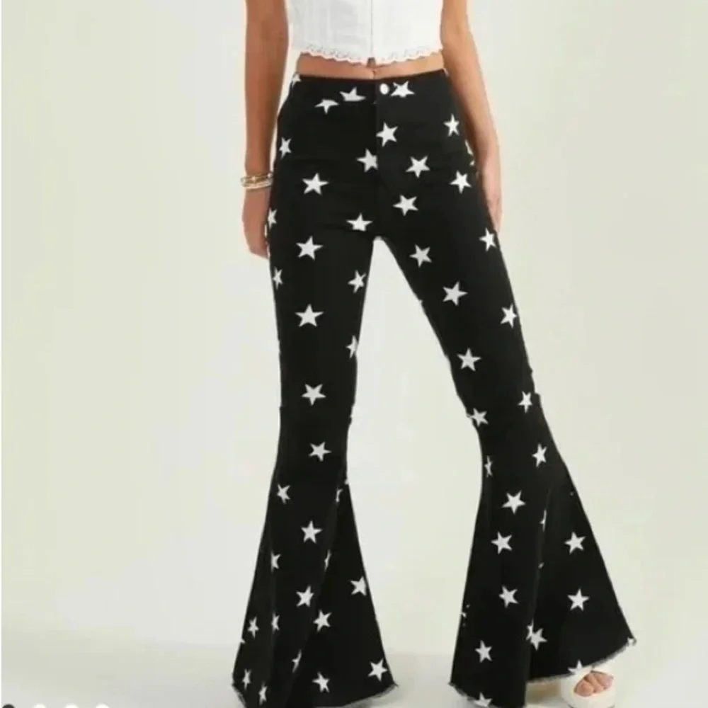 ALTAR’D STATE STARRY HIGH RISE FLARE JEANS - Picture 10 of 10